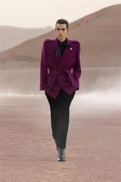 ysl défilé desert